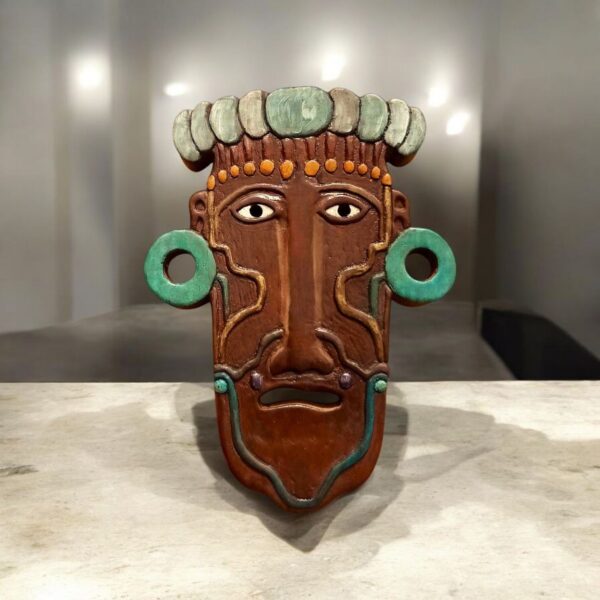 El Señor de los Tres Rostros: Kinich Ahau del Barro y la Selva.